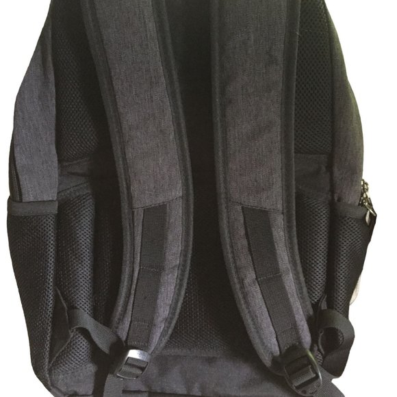 Kenneth Cole Reaction Backpack Interdigital - Picture 6 of 11